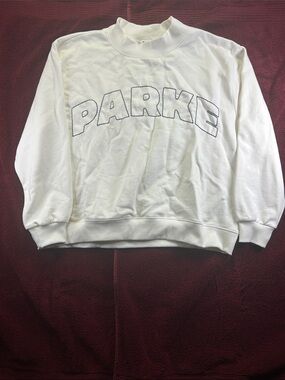 PARKE Women's White Crewneck Pullover Sweatshirt